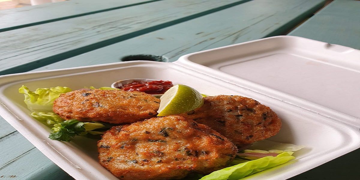 Thai fish cakes with a spicy relish