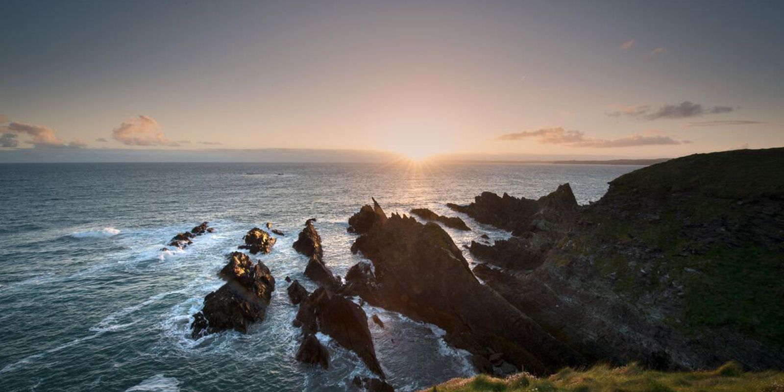 rocks-gallery-head-lighthouse